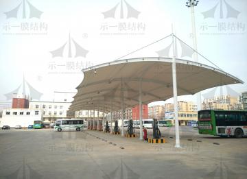 膜結構車棚在運用中體現(xiàn)的五大特色是什么？