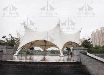 如何預(yù)防和解決膜結(jié)構(gòu)在雨天出現(xiàn)的積水？